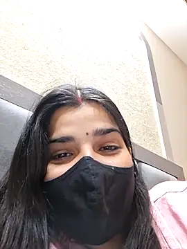 aaliya bhattt online show from 10-31-25, 07:31