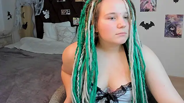 GloriaHylivi online show from 12-03-24, 06:28