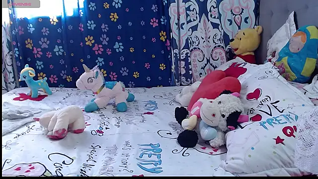 Snapshot of Lunawillis chatting on 09-13-25, 08:52 Lunawillis online show from 09-13-25, 08:52