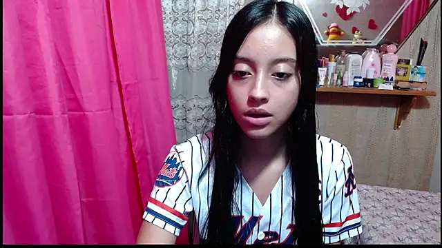 Snapshot of Lunawillis chatting on 02-17-26, 05:08 Lunawillis online show from 02-17-26, 05:08