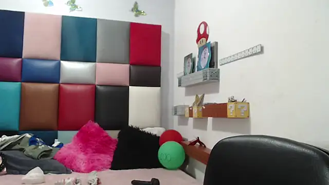 Snapshot of lily_jamesx chatting on 01-24-25, 02:18 lily jamesx online show from 01-24-25, 02:18