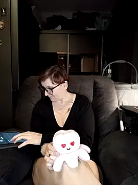 Snapshot of Marie1992PL chatting on 02-08-25, 04:14 Marie1992PL online show from 02-08-25, 04:14