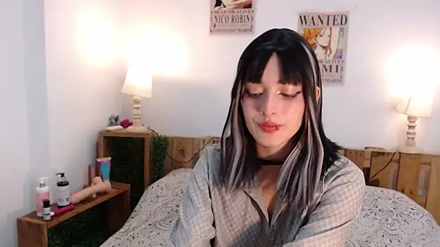 EvaHalsey online show from 12-07-24, 01:47