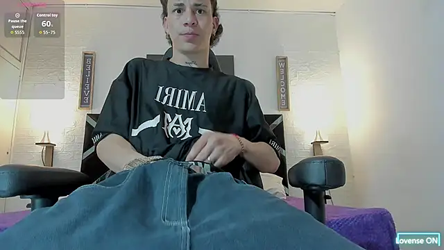 Snapshot of nakedfoam1 chatting on 09-11-25, 03:28 nakedfoam1 online show from 09-11-25, 03:28