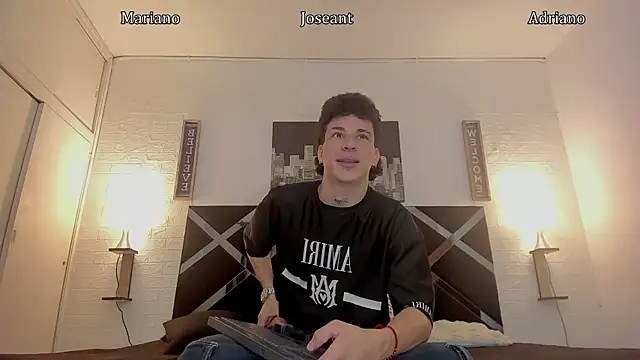 Snapshot of nakedfoam1 chatting on 10-11-25, 03:28 nakedfoam1 online show from 10-11-25, 03:28