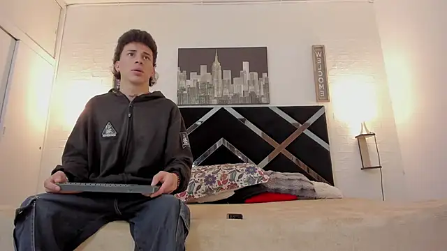 Snapshot of nakedfoam1 chatting on 11-19-25, 04:56 nakedfoam1 online show from 11-19-25, 04:56