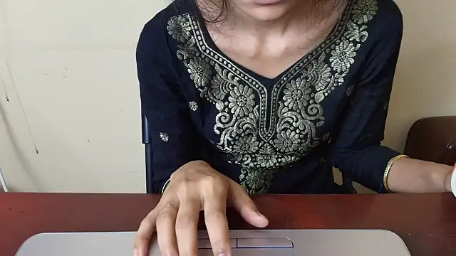 Srabontii online show from 11-24-25, 01:05