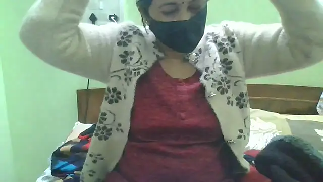 couplesuni online show from 12-22-24, 09:33