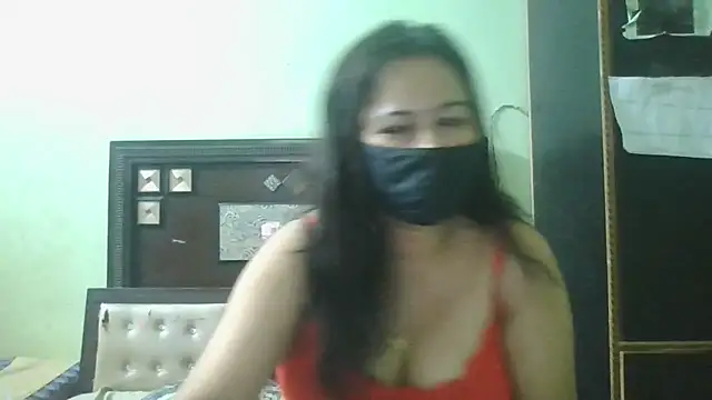Snapshot of couplesuni chatting on 05-07-26, 03:01 couplesuni online show from 05-07-26, 03:01