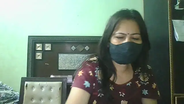 Snapshot of couplesuni chatting on 05-13-26, 06:49 couplesuni online show from 05-13-26, 06:49
