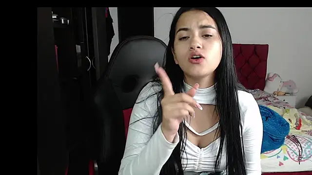 Snapshot of kayla_k18 chatting on 01-19-25, 11:12 kayla k18 online show from 01-19-25, 11:12