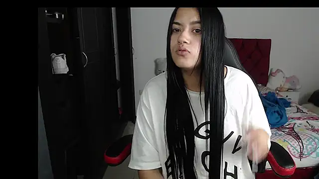 Snapshot of kayla_k18 chatting on 01-22-25, 06:31 kayla k18 online show from 01-22-25, 06:31