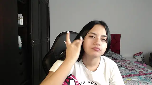 Snapshot of kayla_k18 chatting on 02-08-25, 09:25 kayla k18 online show from 02-08-25, 09:25