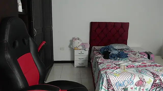 Snapshot of kayla_k18 chatting on 02-11-25, 01:20 kayla k18 online show from 02-11-25, 01:20