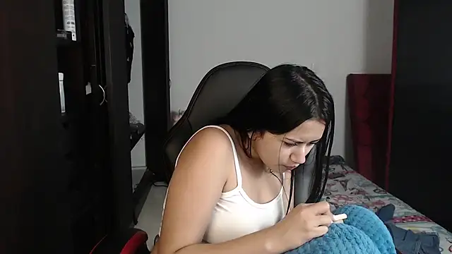 Snapshot of kayla_k18 chatting on 02-22-25, 11:24 kayla k18 online show from 02-22-25, 11:24