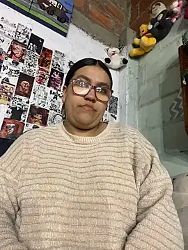 dafne19  online show from 12-23-25, 04:54