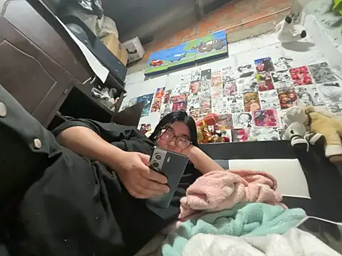 dafne19  online show from 03-13-26, 04:19