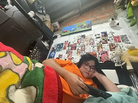 dafne19  online show from 03-25-26, 01:33