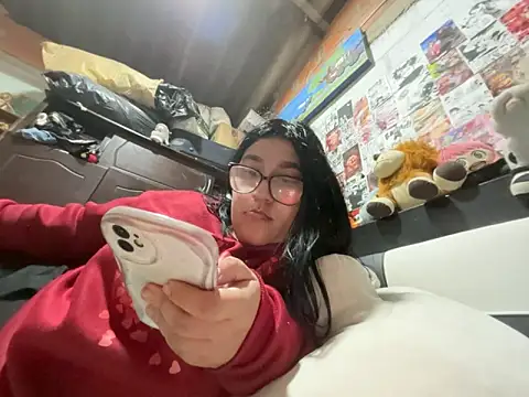 dafne19  online show from 03-31-26, 03:30