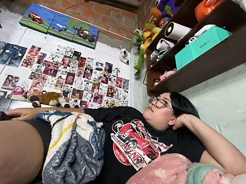 Snapshot of dafne19_ chatting on 06-11-26, 03:15 dafne19 online show from 06-11-26, 03:15