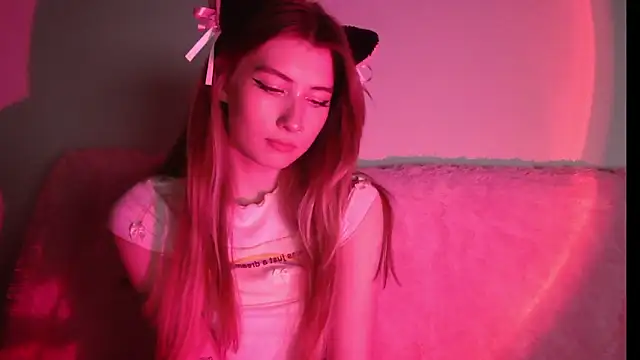 ErikaShyy online show from 12-09-24, 04:37