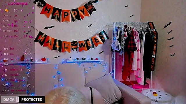 Snapshot of Tasty_booty chatting on 10-29-25, 02:14 Tasty booty online show from 10-29-25, 02:14