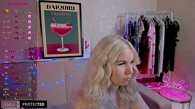 Snapshot of Tasty_booty chatting on 11-22-25, 01:26 Tasty booty online show from 11-22-25, 01:26