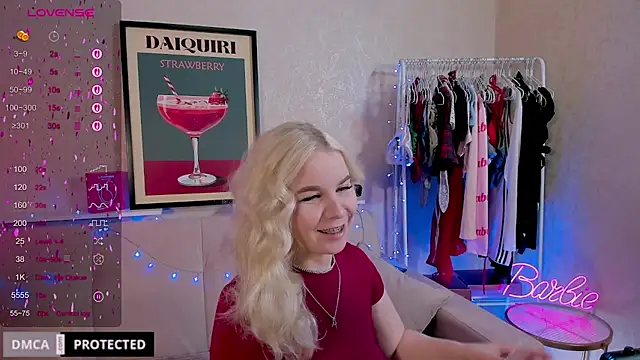 Snapshot of Tasty_booty chatting on 11-29-25, 01:08 Tasty booty online show from 11-29-25, 01:08