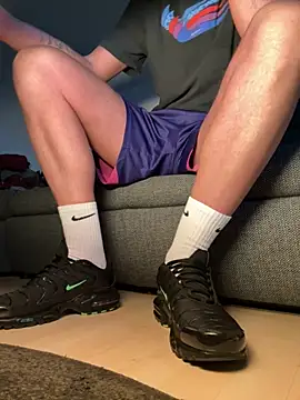 nikeaddicted2 online show from 12-04-25, 02:26