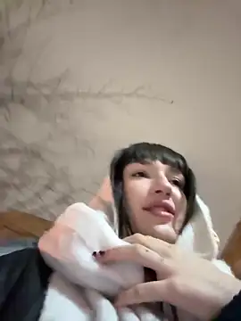 Sophie Avory online show from 02-18-25, 05:31