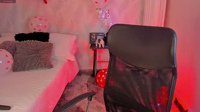 CyntiaAdams online show from 02-14-25, 05:03