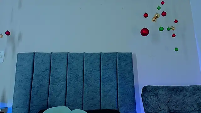 Snapshot of GabrielaMK chatting on 11-22-25, 11:20 GabrielaMK online show from 11-22-25, 11:20