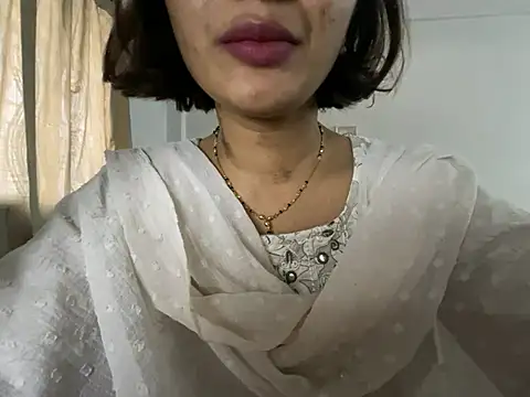 Snapshot of MaYaa__11 chatting on 01-24-25, 12:31 MaYaa 11 online show from 01-24-25, 12:31