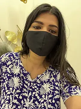 Snapshot of MaYaa__11 chatting on 12-19-25, 06:53 MaYaa 11 online show from 12-19-25, 06:53