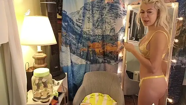 Snapshot of cunty_tranny_lydia chatting on 02-15-25, 12:59 cunty tranny lydia online show from 02-15-25, 12:59