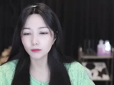 Nuyoah-77 online show from 02-26-26, 03:22