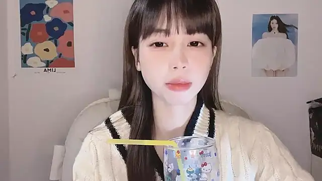 -Hottie online show from 11-20-25, 04:07