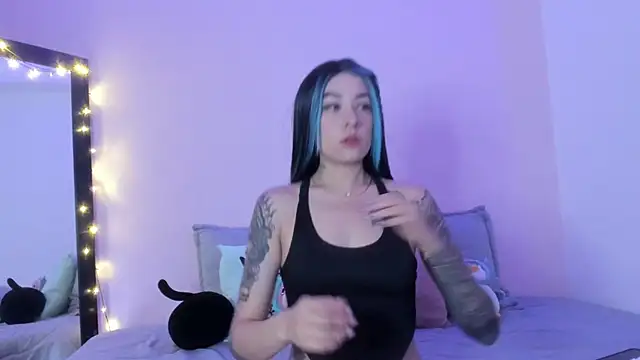 ValeriaCox online show from 02-08-25, 10:39