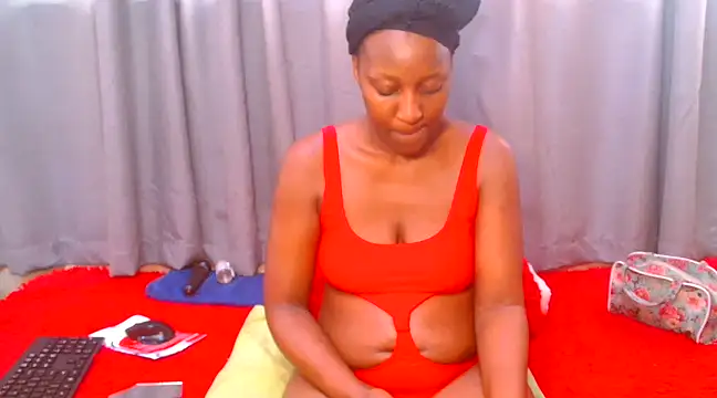 Snapshot of SexyCamilaxx chatting on 02-14-25, 09:03 SexyCamilaxx online show from 02-14-25, 09:03