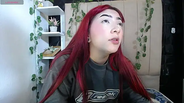 Mia Rinn online show from 02-05-25, 01:11