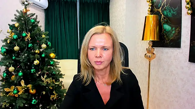 AgathaKlouin online show from 12-28-24, 07:22