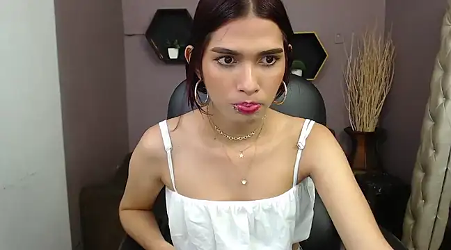 Snapshot of Greys_ath chatting on 12-11-24, 03:35 Greys ath online show from 12-11-24, 03:35