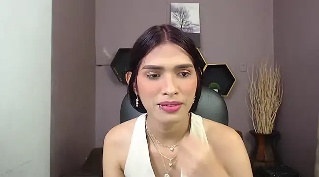 Snapshot of Greys_ath chatting on 01-09-25, 03:47 Greys ath online show from 01-09-25, 03:47