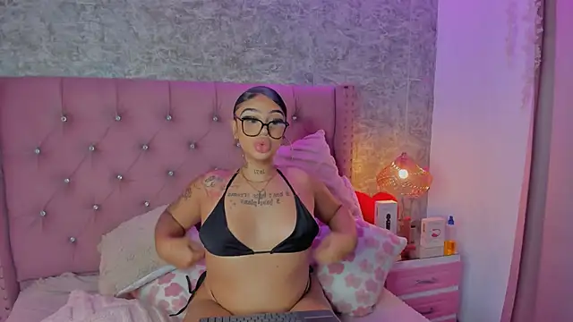 Mia Jansen online show from 01-19-26, 01:59