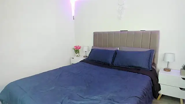 Snapshot of Ori_valentina chatting on 10-20-25, 06:52 Ori valentina online show from 10-20-25, 06:52