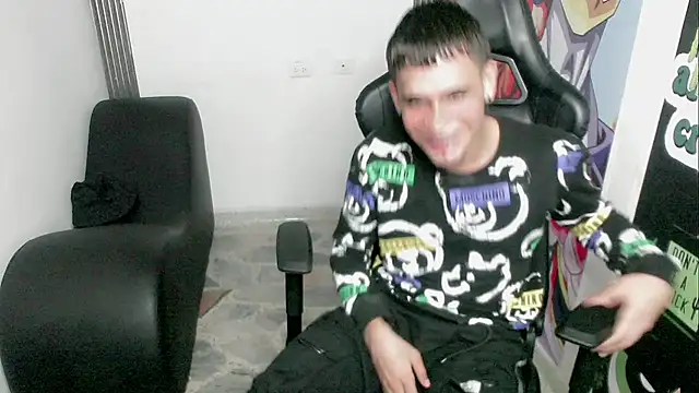 zacariasss  online show from 12-30-24, 06:20