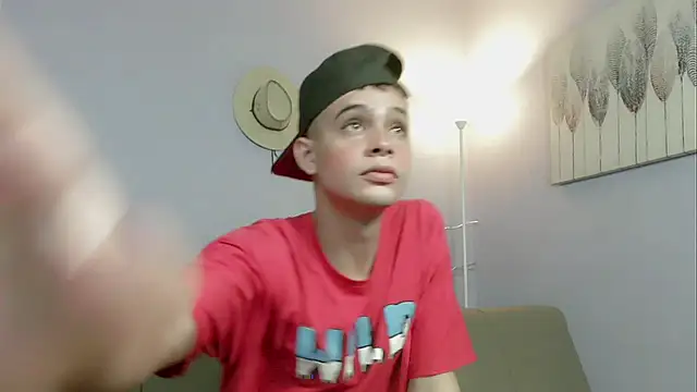 zacariasss  online show from 10-20-25, 03:51