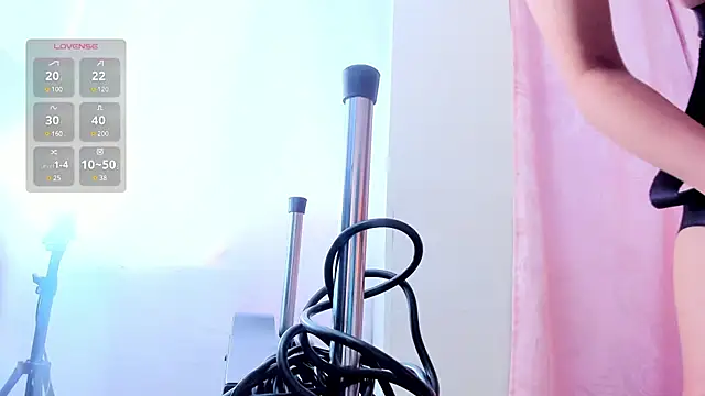 Snapshot of Elii_ross chatting on 03-08-25, 07:31 Elii ross online show from 03-08-25, 07:31