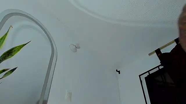 Snapshot of Andrew_wolf7 chatting on 10-28-25, 03:43 Andrew wolf7 online show from 10-28-25, 03:43