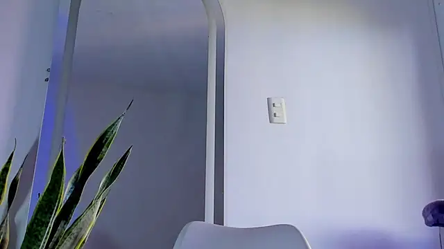 Snapshot of Andrew_wolf7 chatting on 10-28-25, 03:47 Andrew wolf7 online show from 10-28-25, 03:47